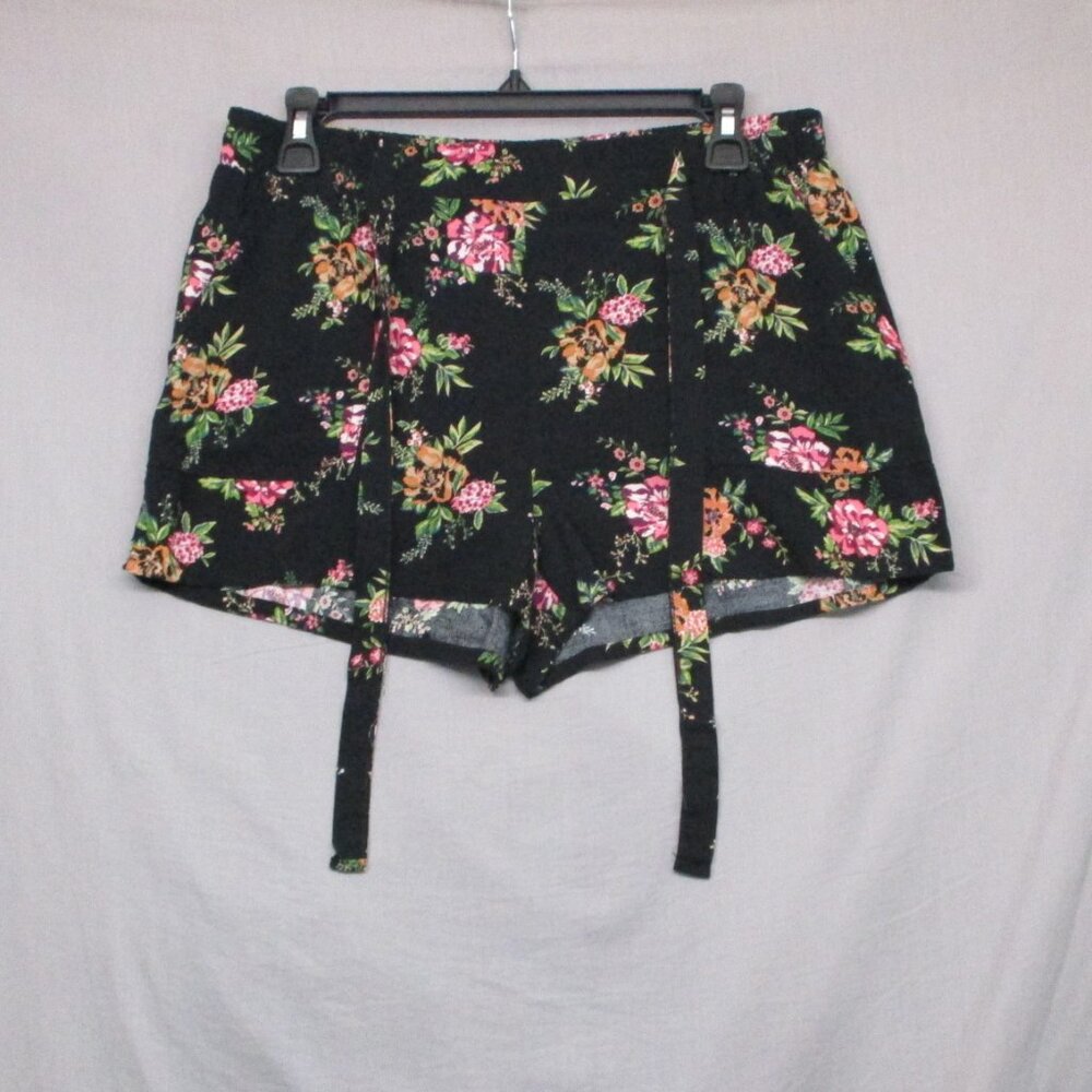 Joe B Floral Print Shorts Black Women Size | L